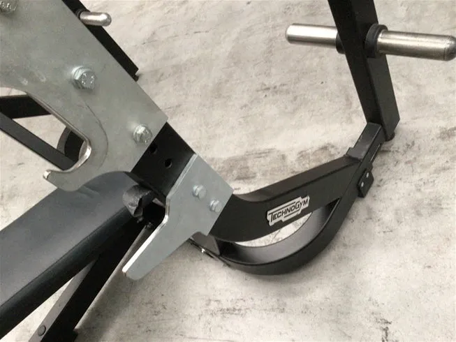 Technogym Decline Bench Press(FLOOR STOCK PICK UP ONLY MELBOURNE)
